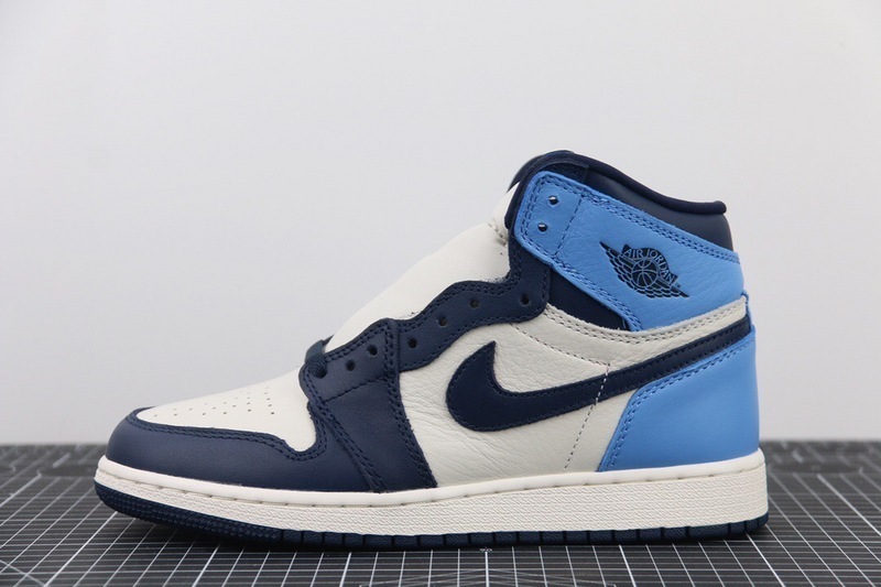 jordan 1 600 555088 140 AIR JORDAN 1 RETRO HIGH UNC LEATHER OBSIDIAN UNIVERSITY BLUE 1569