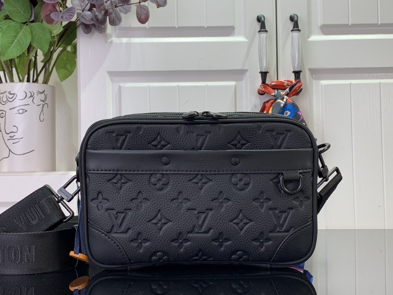 purses LV ALPHA m46955498D