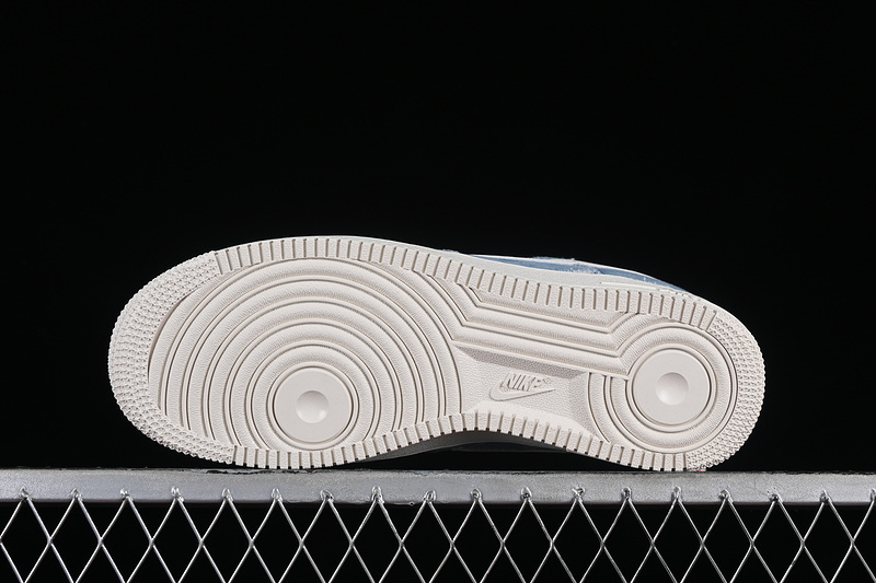 air force 1 300 CW2288 111 AIR FORCE 1 07 LOW WHITE BLUE RED WOMAN 36 39 MAN 40 45 9AE0