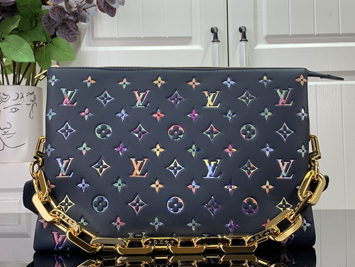 purses LV COUSSIN MM M212047D05