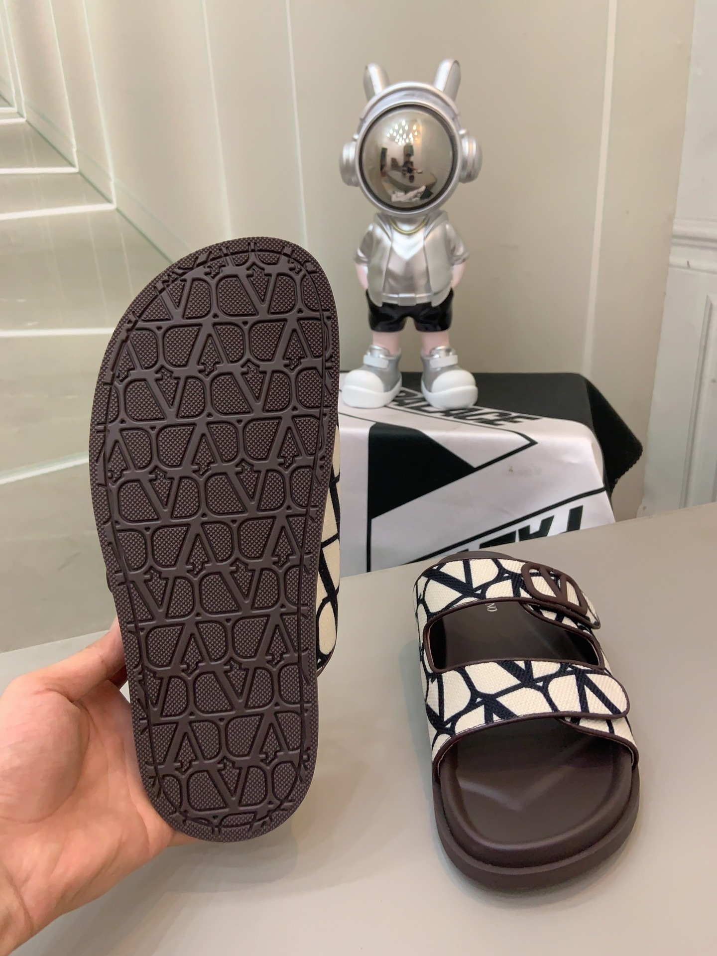 valentino shoes /sneakers-533