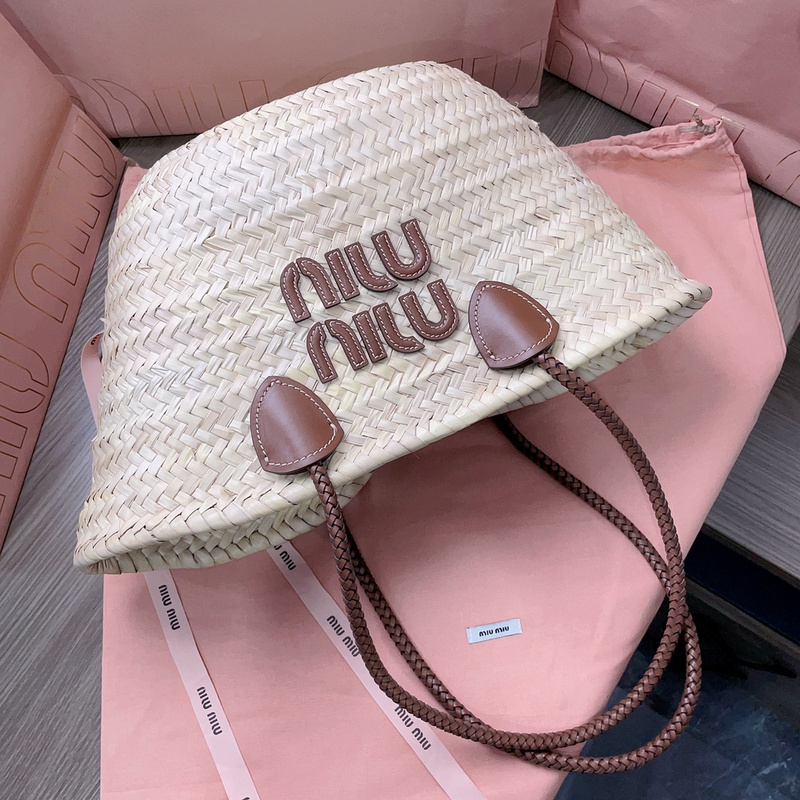 miu miu Miumiu tote bag801B
