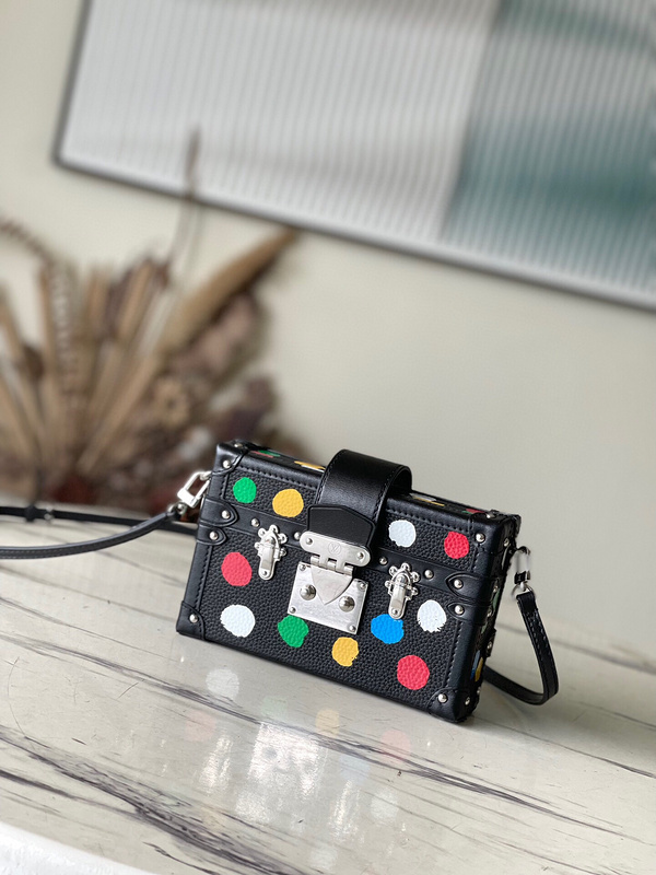 designer bags Size︰20.0x12.5x6.0cm 3863