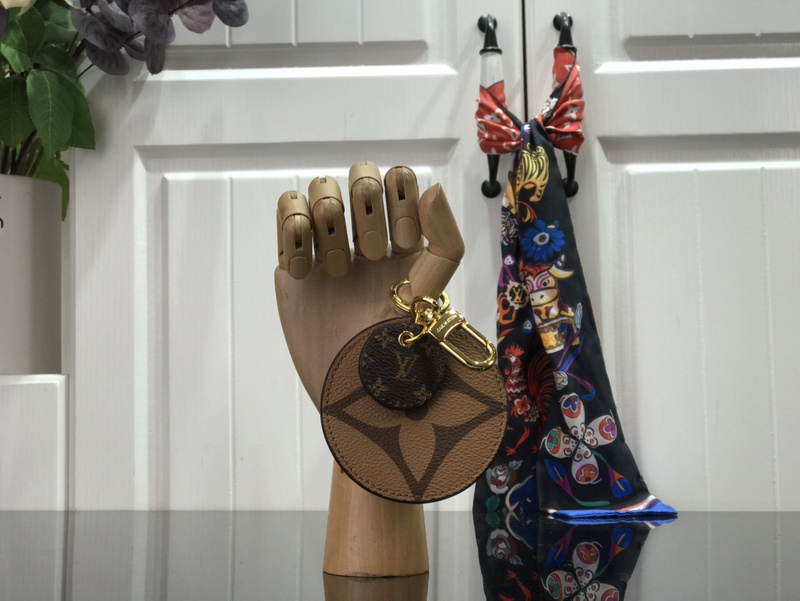 LV MONOGRAM REVERSE KEY HOLDER AND BAG CHARM M69317(2702)