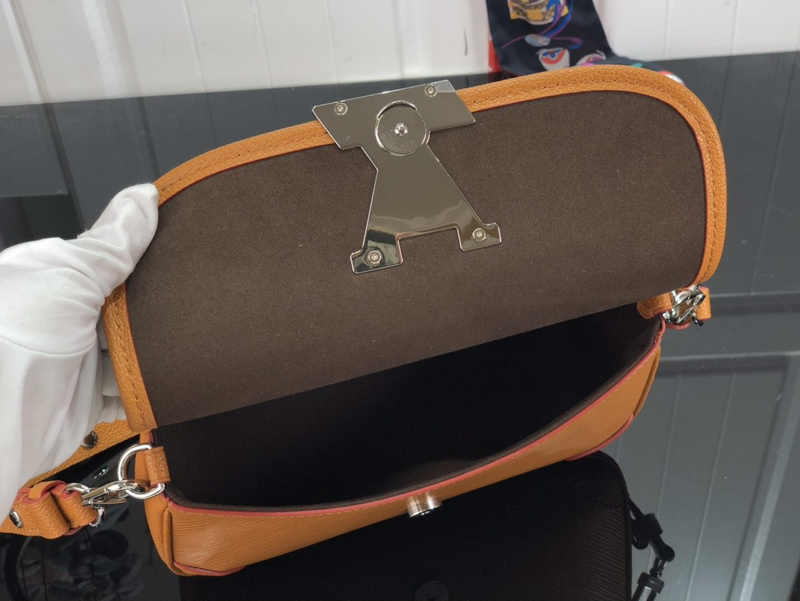 purses LV BUCI BAG M59386815E