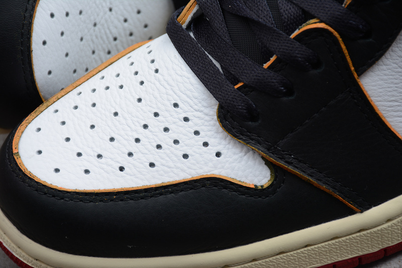 jordan 1 BV1300 106 AIR JORDAN 1 RETRO HIGH NRG UN BLACK TOE WHITE BLACK VARSITY RED MAN 40 4