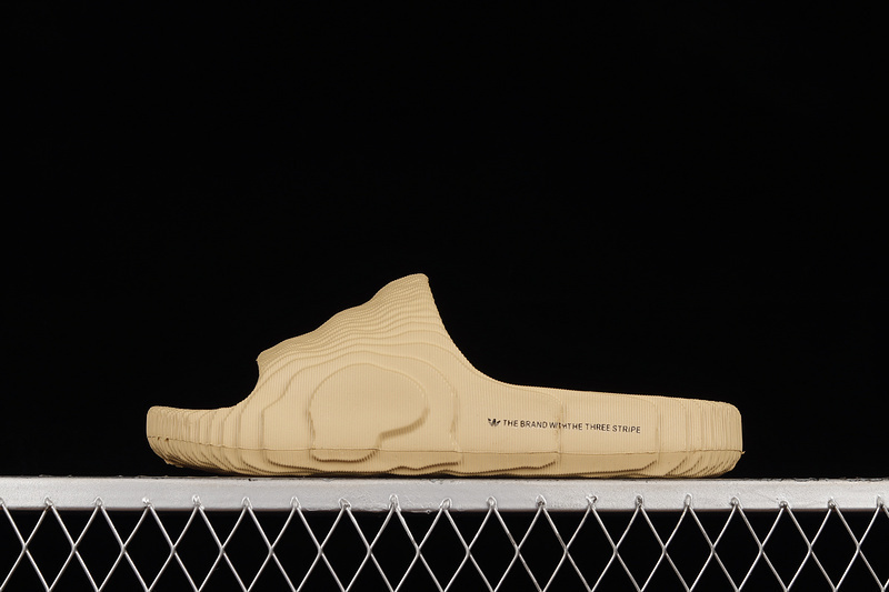 Sandal 【220】[GX6945]-[ADILETTE 22 SLIDES DESERT SAND∕DESERT SAND∕DESERT SAND]-[WOMAN︰36