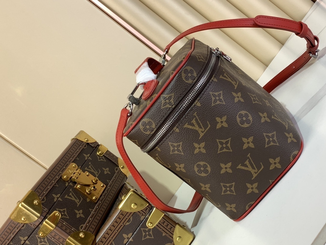 LV-Handbags m12667 Presbyopia∕Green m12668 Presbyopia∕Blue m12671 Presbyopia∕Red (colorful)(46