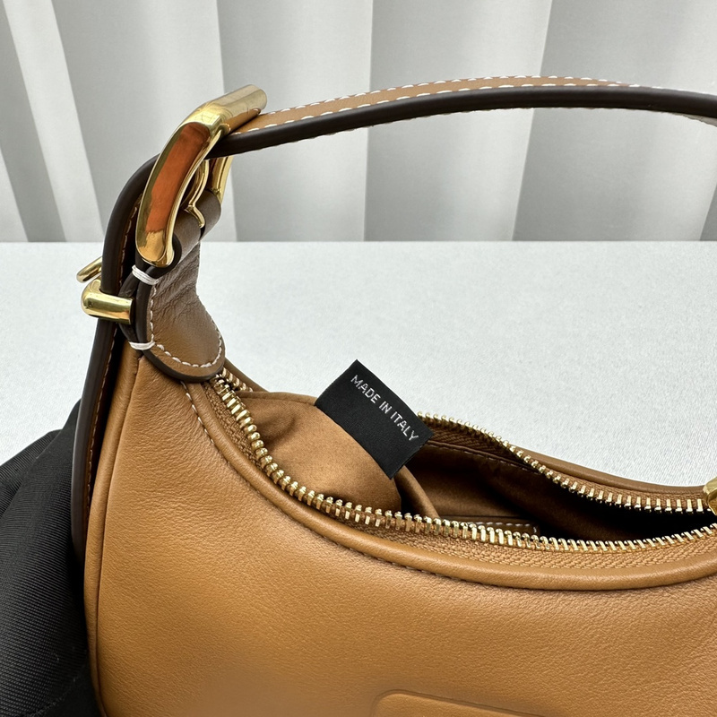 miu miu Miumiu tote bag2C22