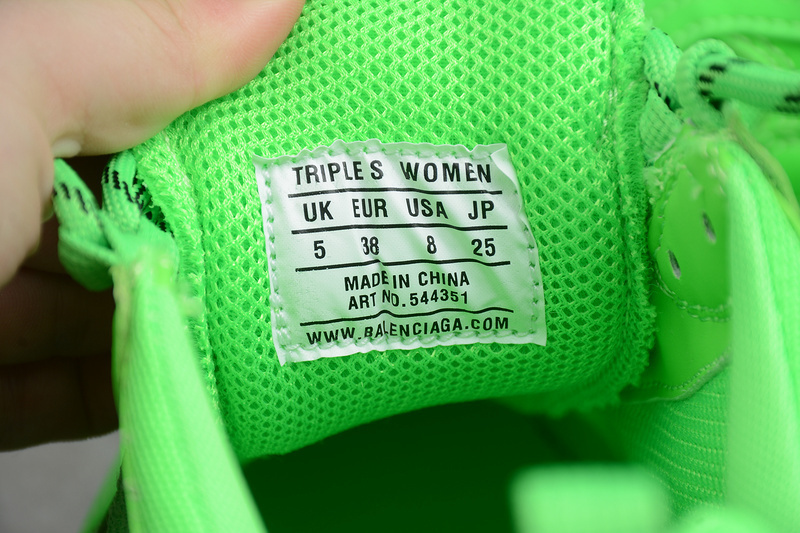 triple s 161 158 174 ECBA801084B TRIPLE S SNEAKER DADSHOE FLUORESCENT GREEN UNISEX 35 45 6488