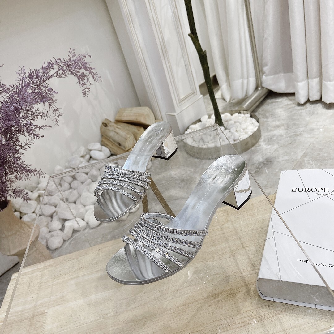 Giuseppe Zanotti GZ 422 35400595