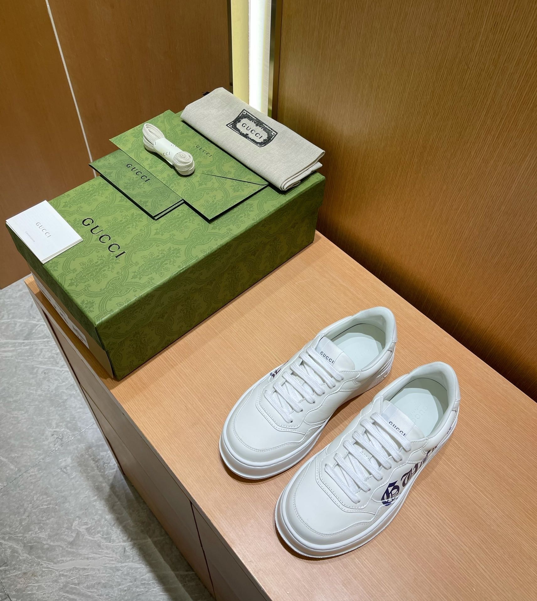 GUCCI SHOES Gucci GG sneaker 708267(170usd)(44A2)