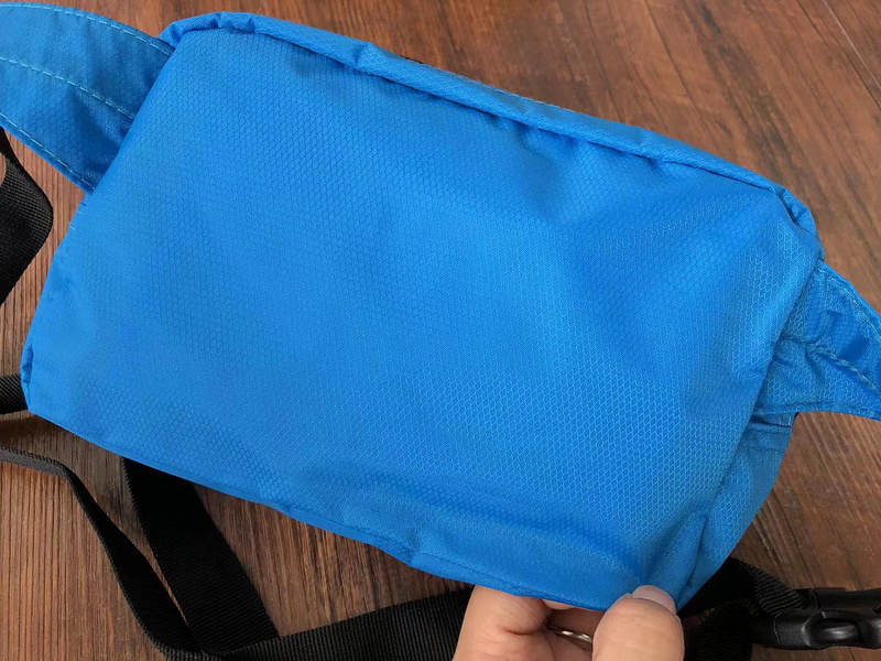 . 85 STUSSY BAG 14 20 7 631819 F43F