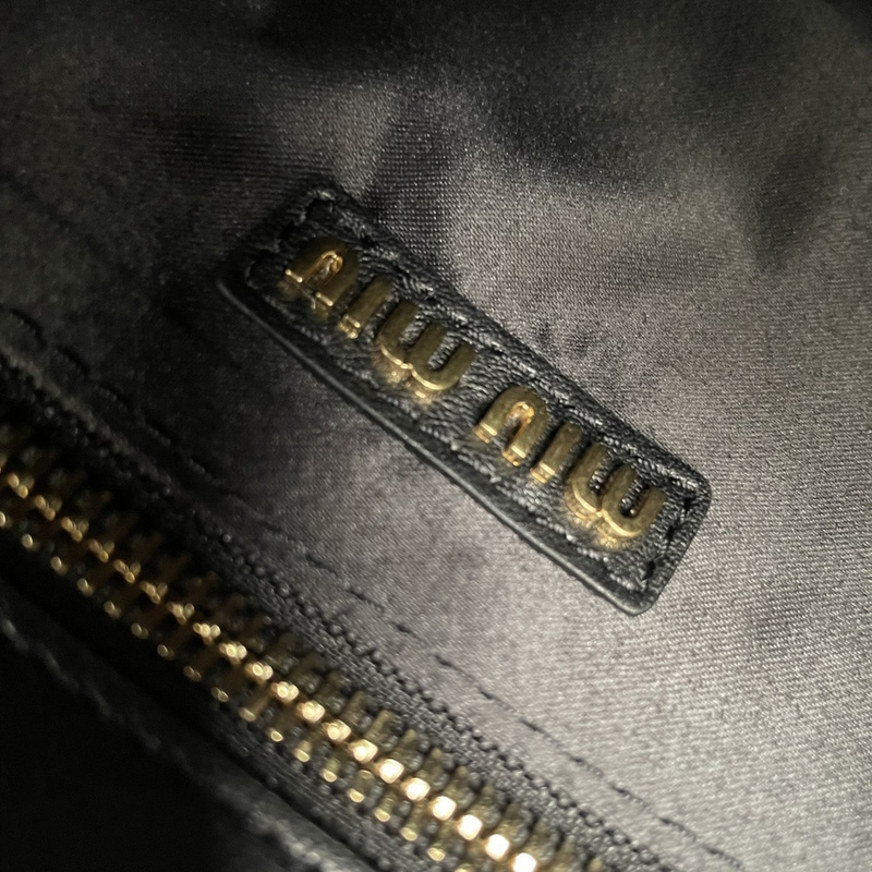 miu miu Miumiu tote bag06B1