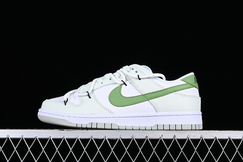 dunk 330 DN1431 102 DUNK LOW SB NEXT NATURE WHITE BARELY GREEN WOMAN 35.5 39 MAN 40 46 5ED0
