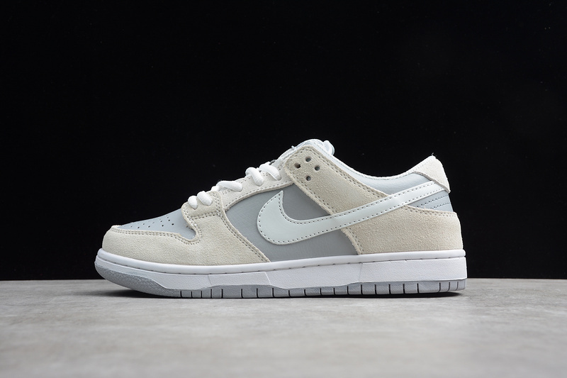 dunk 240 AR0778 110 SB DUNK LOW SUMMIT WHITE WHITE WOLF GREY WOMAN 36 39 MAN 40 44 3A19
