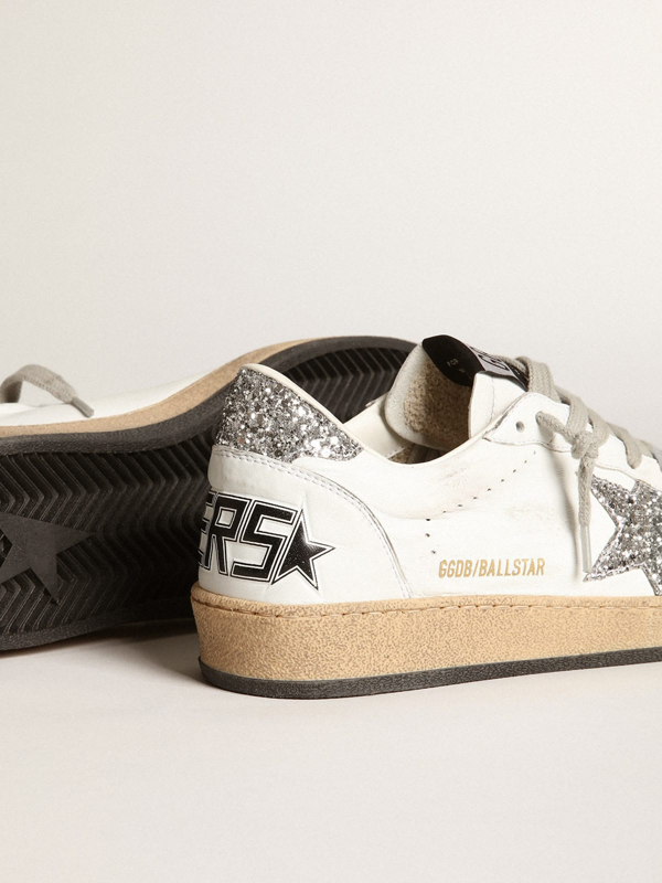 golden goose Sneaker Ball Star in nappa bianca con stella e talloncino in glitter argento(3E9