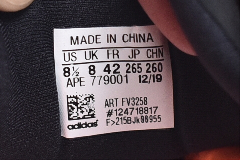 yeezy 700 FV3258 36 476E5C