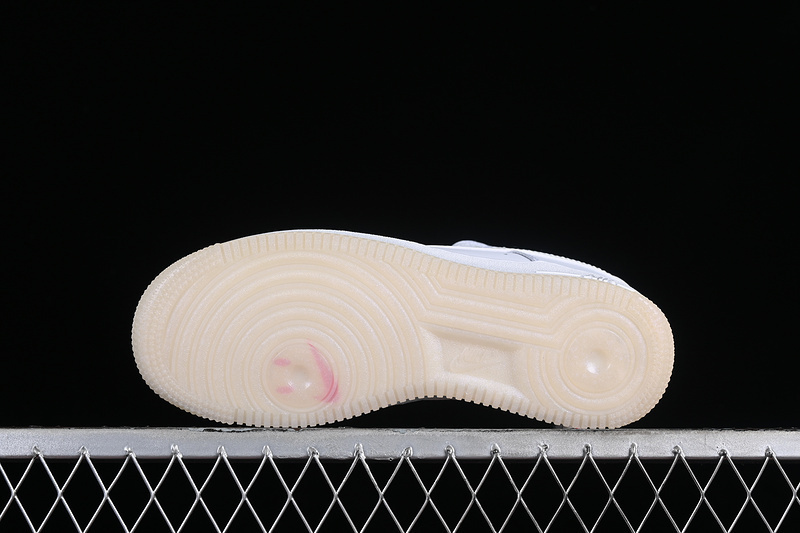 air force 1 280 FZ5531 111 AIR FORCE 1 07 LOW WHITE WHITE WHITE LASER PURPLE UNIVERSITY BLUE