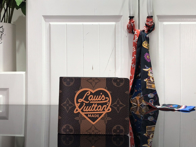 Luxury brand wallets LV MULTIPLE WALLET M81108646C