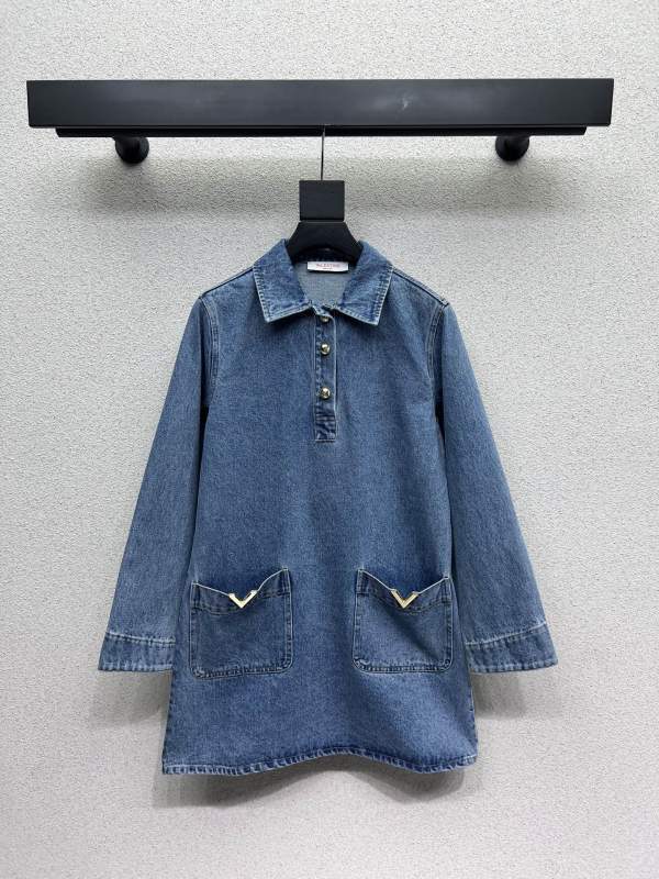 VALENTINO Women clothes -Valentino 01146A4C