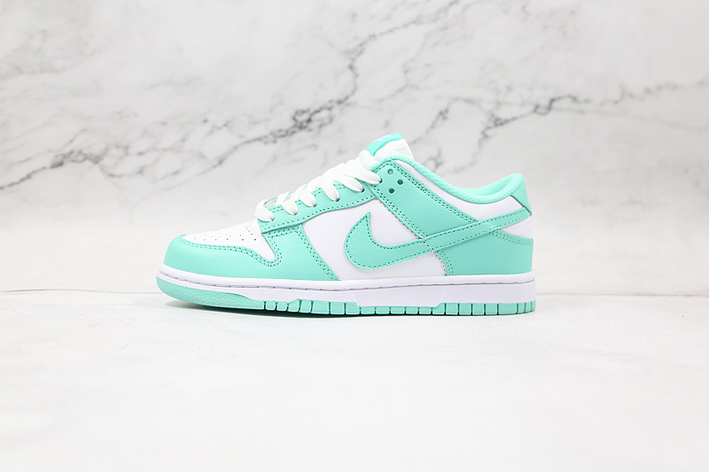 dunk 320 DD1503 105 SB DUNK LOW GREEN GLOW WHITE GREEN GLOW WHITE WOMAN 36 40 4F31