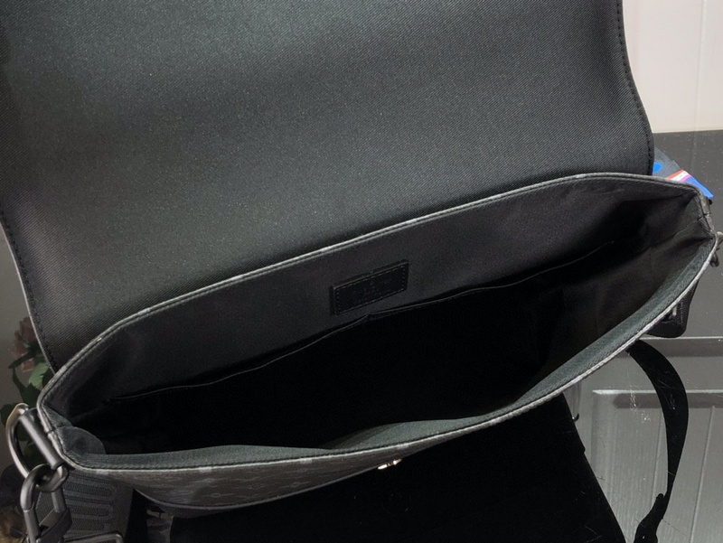 purses LV SAUMUR MESSENGER M459113A54