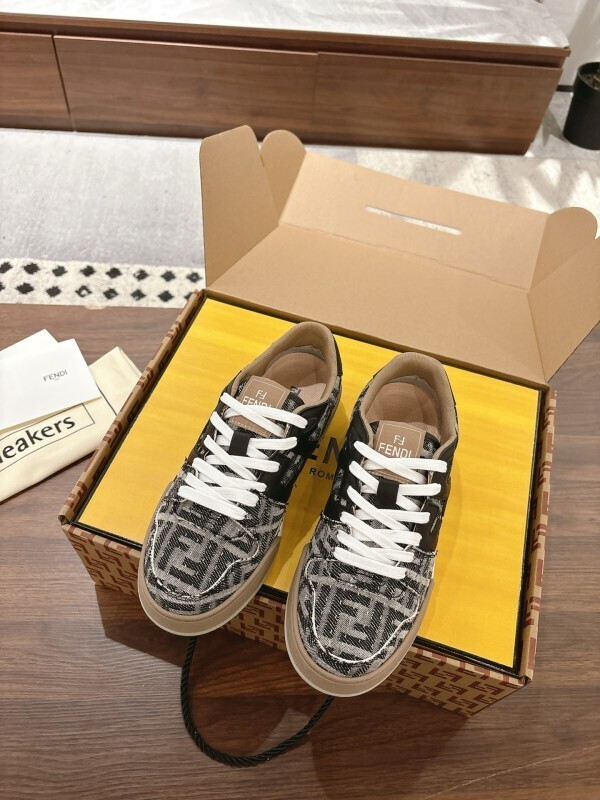 FENDI Men shoes -FENDI 00118563