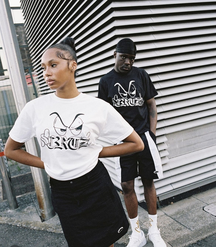 goat 75 cartoon eyes t shirt025B