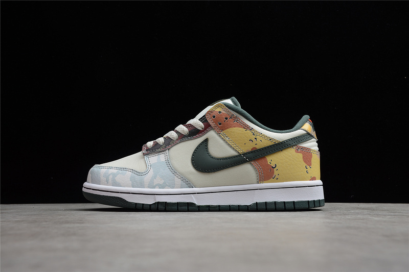 dunk 380 DH0957 100 SB DUNK LOW SE MULTI CAMO SAIL VINTAGE GREEN TOTAL ORANGE WHITE UNISEX 36