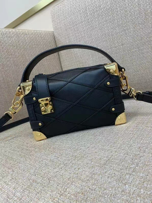 shoulder bag Louis vuitton SIDE TRUNK9168