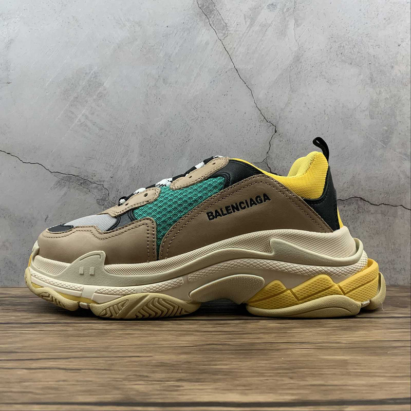 BALENCIAGA TRIPLE S 【470】[BA﹡LEN﹡CIAGA TRIPLE S SNEAKER DADSHOE GREY∕MULTI-COLOR]-[WOMAN︰35-39