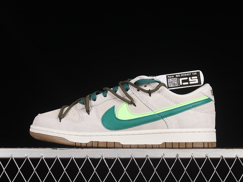 dunk 300 DO9457 129 SB DUNK LOW 85 WHITE GREEN WOMAN 36 39 MAN 40 46 CCB6