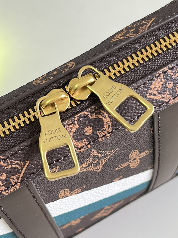 LV SOFT TRUNK WEARABLE WALLET M81246(260USD)(DD75)