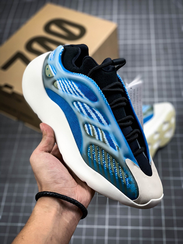yeezy 700 520 G54850 YEEZY 700 V3 AZARETH BLUE DARK GREAN WHITE MAN 40 47 A207