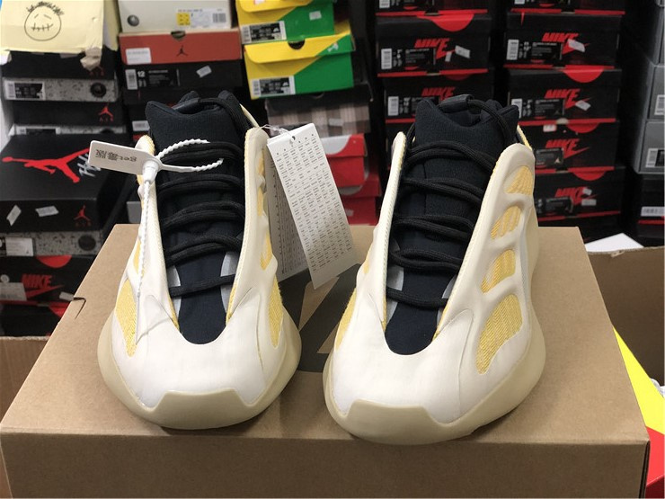 yeezy 700 Adidas Yeezy 700 V3 Srphym G54853 SIZE 36 46.57D15