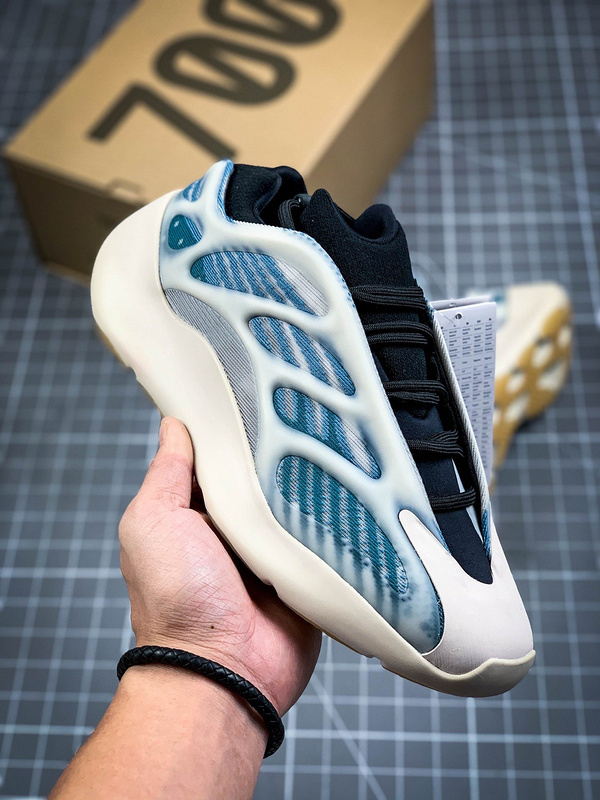 yeezy 700 500 GY0260 YEEZY 700 V3 KYANITE CLOUD WHITE CORE BLACK BLUE WOMAN 36 39 MAN 40 47 4