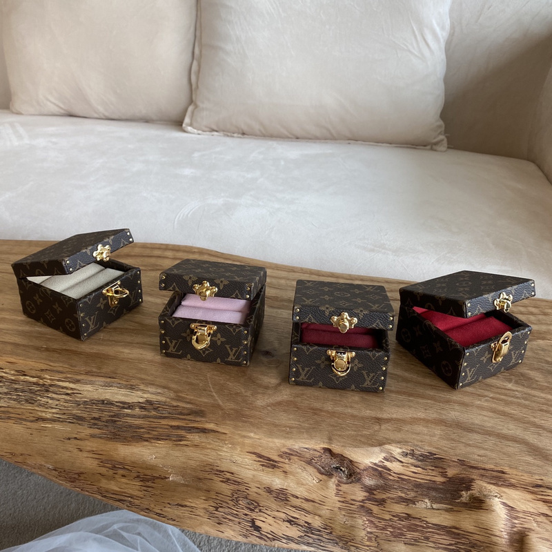 shoulder bag Lv box for ring5D80