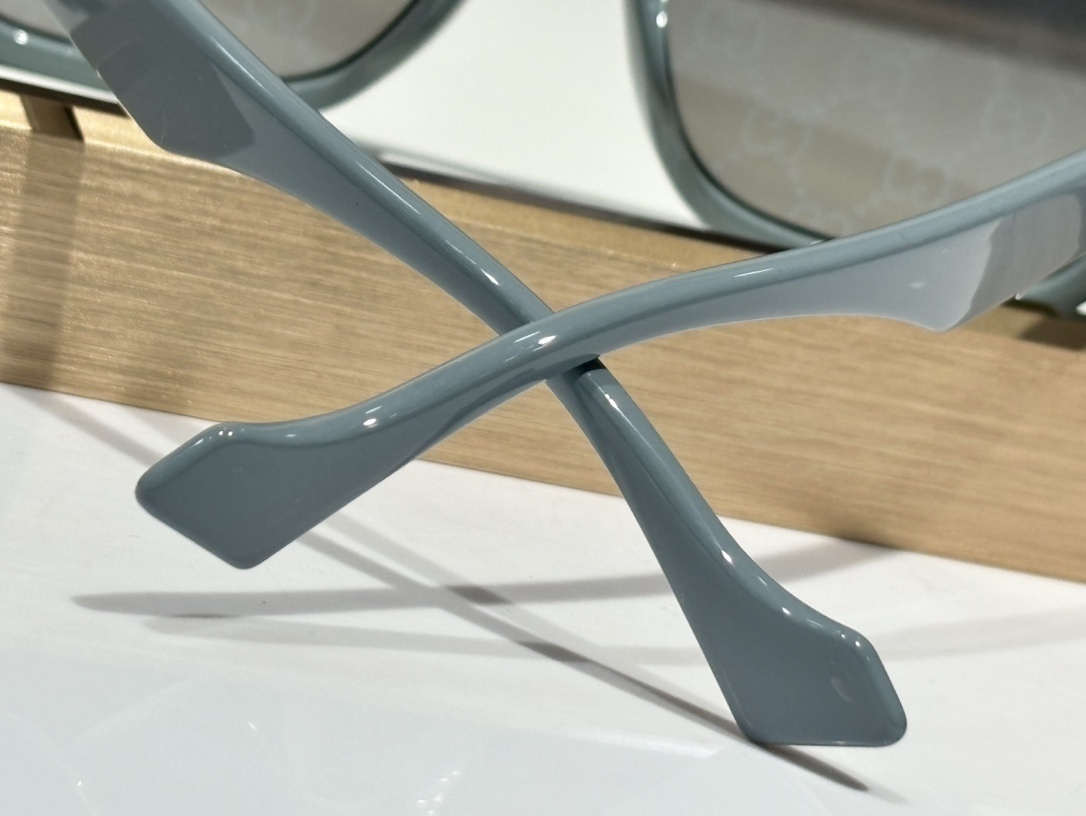 Gucci glasses -GUCCI 0018