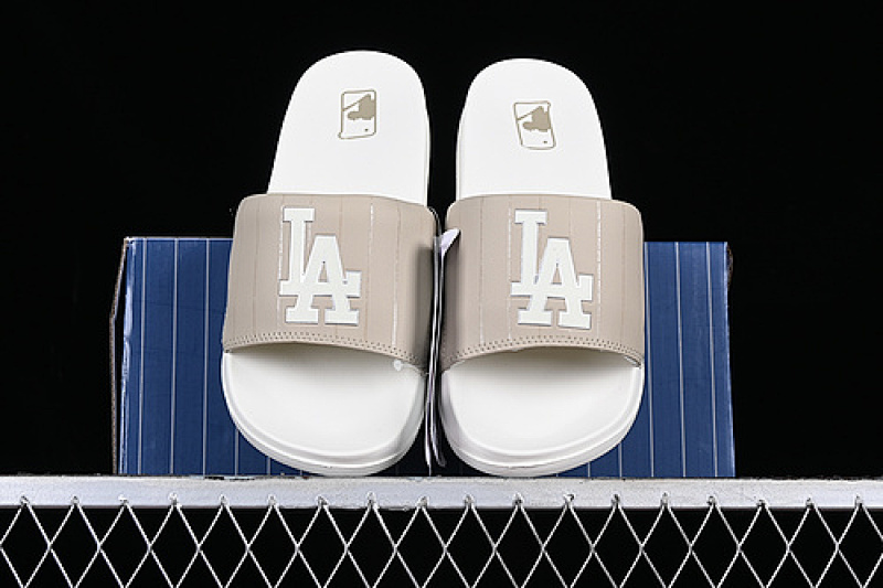 Sandal 【170】[32SHH2111]-[MLB NEW MOUND WHITE∕BROWN]-[WOMAN︰36.5-39]-[MAN︰40-44] 38F1