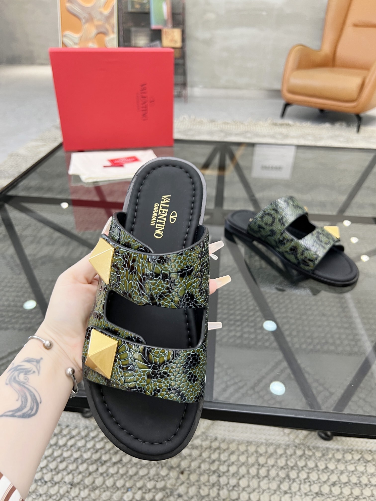 valentino shoes /sneakers-605