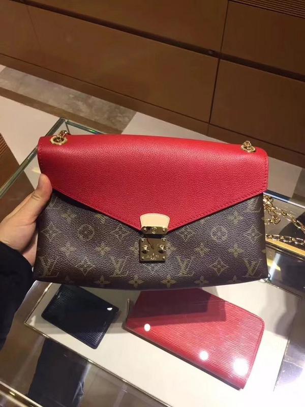 shoulder bag No.5 LV M41223E954