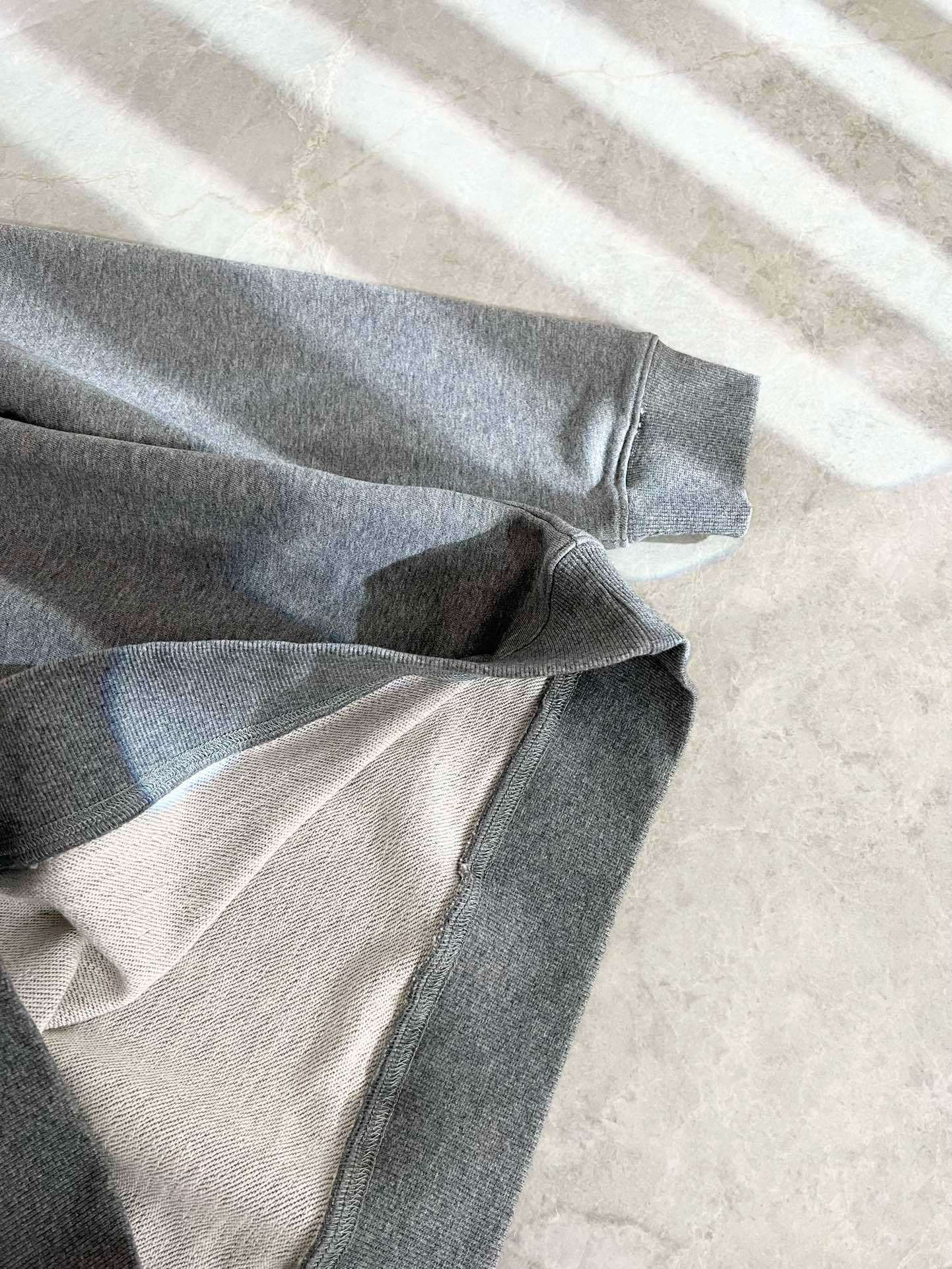 AL100529 Alexander mcqueen clothing top version