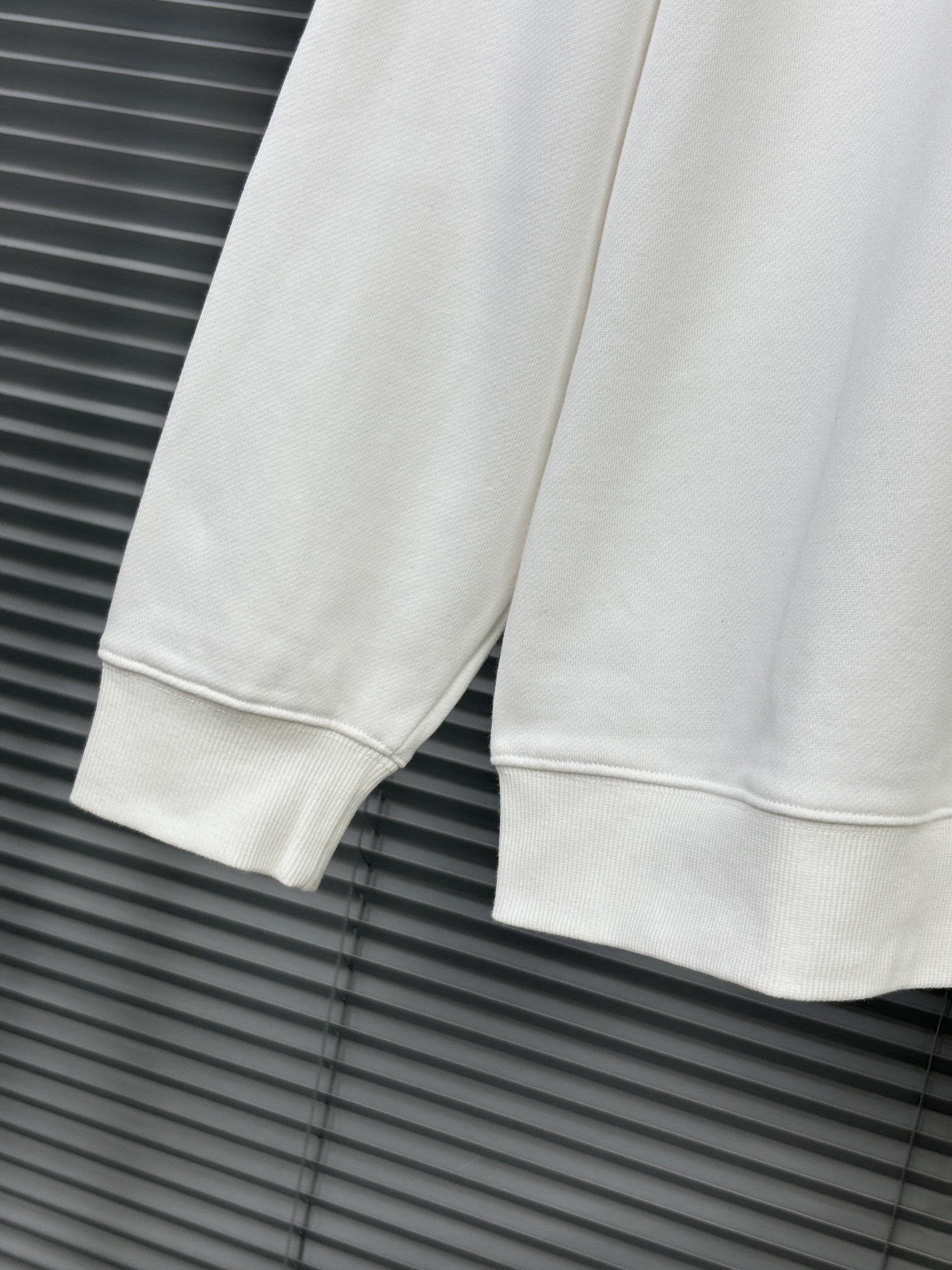 AL100537 Alexander mcqueen clothing top version