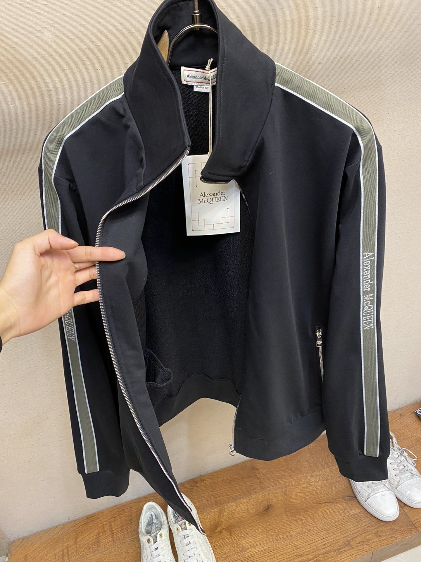 AL100539 Alexander mcqueen clothing top version