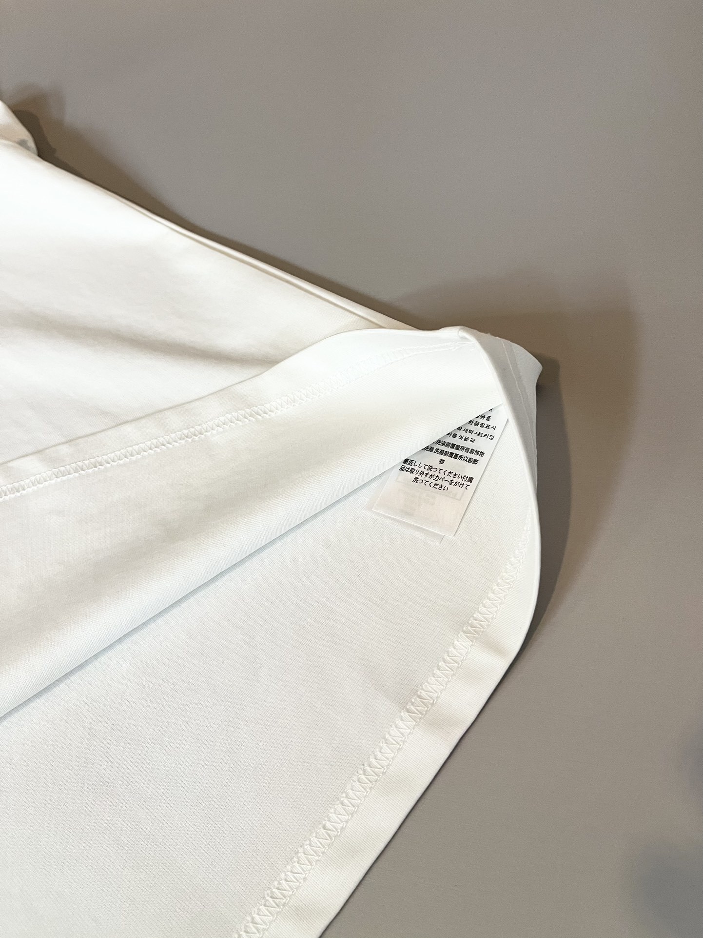 mc628026 alexandder mcqueen t-shirts 2024ss