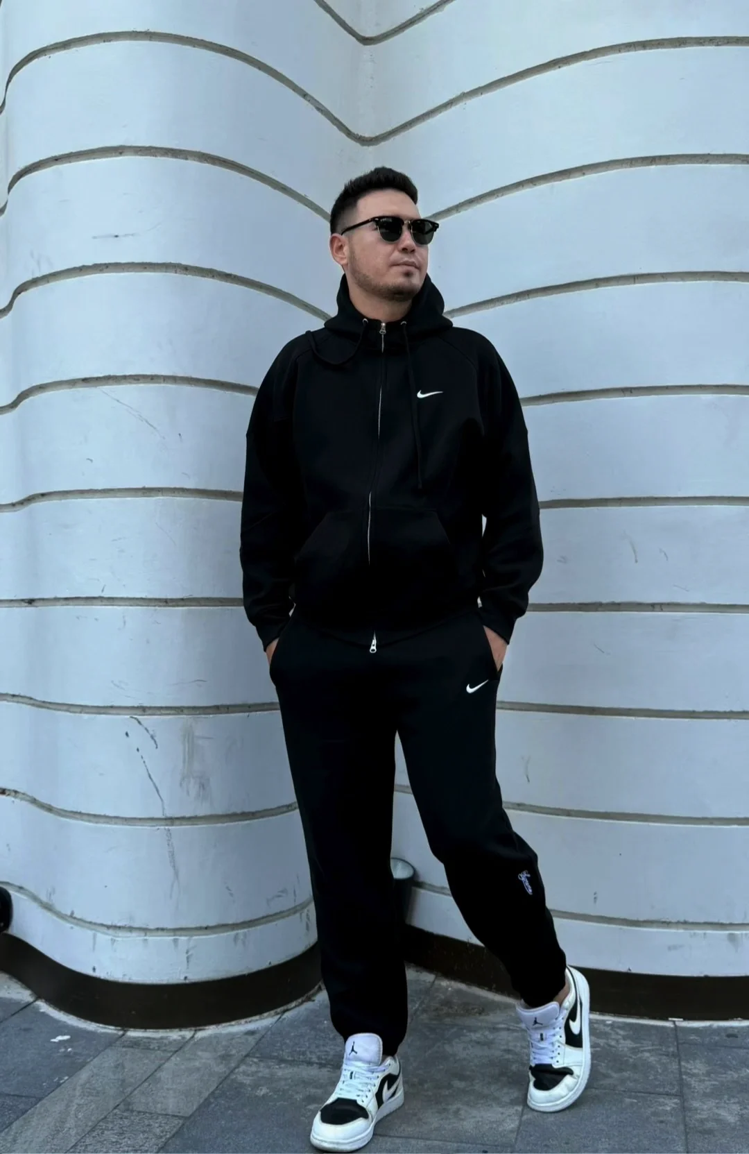 耐克卫裤 SUPREME X NIKE SWEATPANT