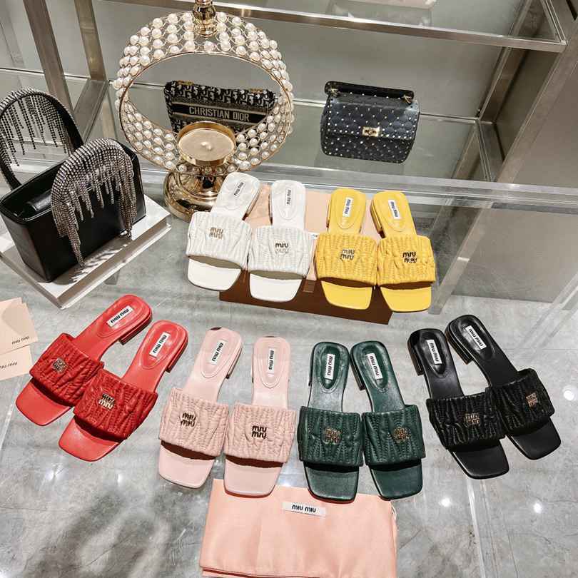 B8101280 Miu*Miu2023 秋冬潮品拖鞋系列 35-39（40/41定做不退换）