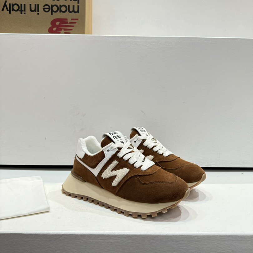 Aa5521270 Miumiu x New Balance 574联名款NB运动鞋 35-40