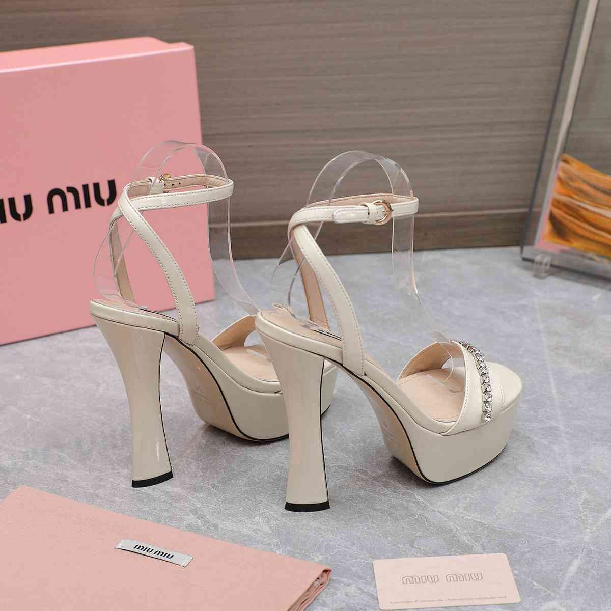 B8126330 Miu Miu走秀时装水钻链条装饰 高跟鞋 35-41